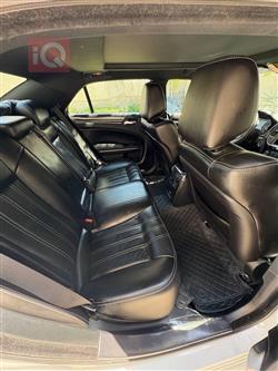 کرایسلەر 300